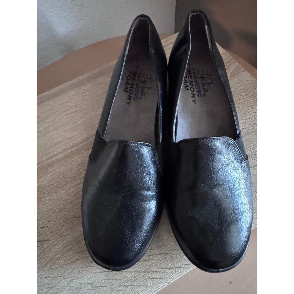 LifeStride Velocity Black Flats Women’s Size 5.5M
